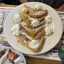 Deer Creek Diner - Crème brûlée French toast