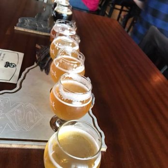 Vermont Tasting Tours - Beer tasting! - RV Rental Near Me - MIDDLEBURY, Vermont