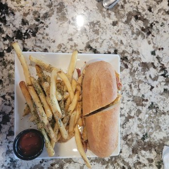 Cincinnati Lager House - Beer Can Sandwiche... - New American Near Me - Cincinnati, Ohio