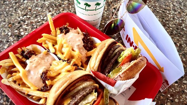 In-N-Out Burger by null