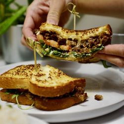 Neighborhood Cafe - Chopped Cheese - IG: @nelson_eats