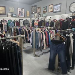 Two Girls Thrift - Women's clothes