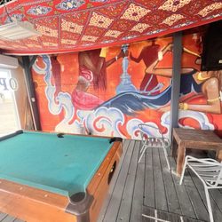 Avondale Vape Shop - Outdoor space