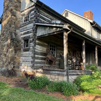 Charlottesville Country Properties - Log portion of Dutchmont residence - Real Estate Services Near Me - Somerset, Virginia Charlottesville Country Properties - Log portion of Dutchmont residence - Real Estate Services Near Me - Somerset, Virginia