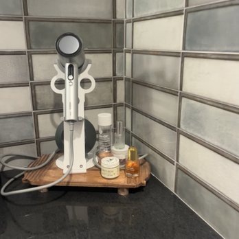 Sessions Personal Training - Refresh station - Gyms Near Me - Santa Monica, California Sessions Personal Training - Refresh station - Gyms Near Me - Santa Monica, California