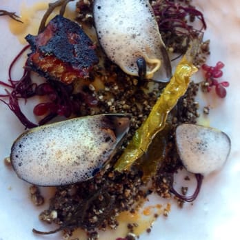 Sierra Mar - Black mussels topped with whipped wine - New American Near Me - Big Sur, California Sierra Mar - Black mussels topped with whipped wine - New American Near Me - Big Sur, California