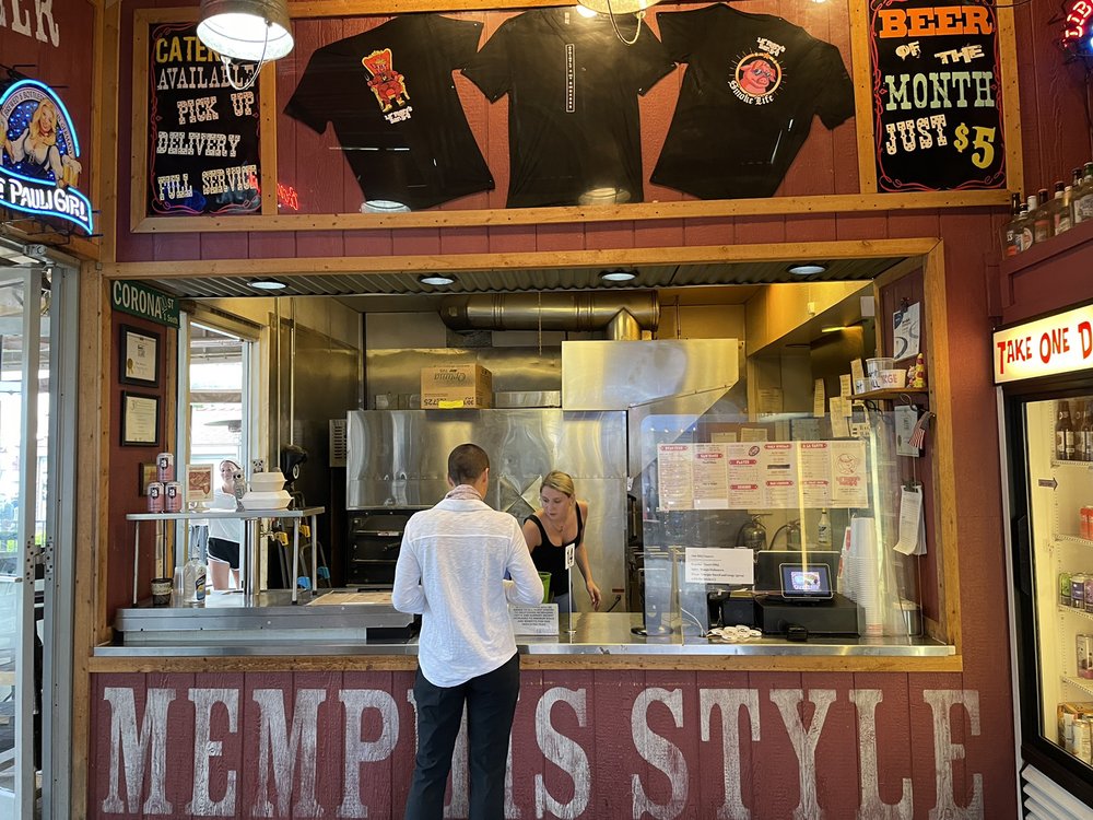 Lil Piggy's Bar-B-Q