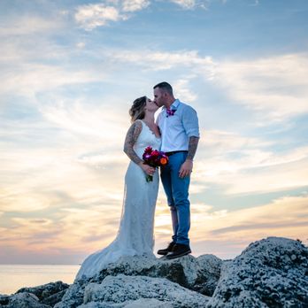 Key West Casual Weddings - Wedding Planning Near Me - Key West, Florida Key West Casual Weddings - Wedding Planning Near Me - Key West, Florida