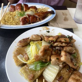 Sandy's Cafe - Chicken cake noodles and roast duck noodles - Cantonese Near Me - Honolulu, Hawaii