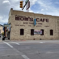 Mom's Cafe - Exterior