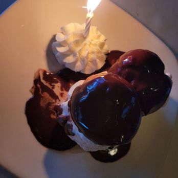 Summit House - Profiteroles au Chocolate - Steakhouses Near Me - Fullerton, California Summit House - Profiteroles au Chocolate - Steakhouses Near Me - Fullerton, California