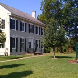 Snyder Family Chiropractic - Entrance on Longford Road.