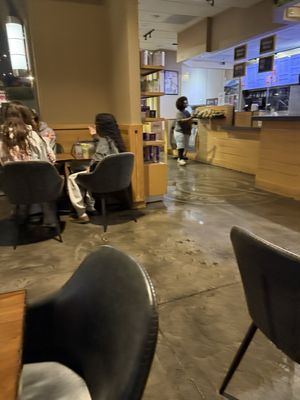 The Coffee Bean & Tea Leaf by null