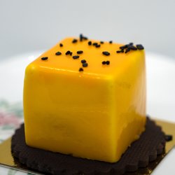 N bakery - Mango Pistachio: $6