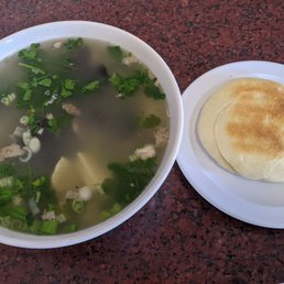 Water bucket lamb soup with mo Water bucket lamb soup with mo