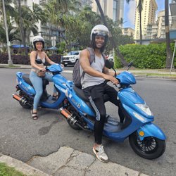 Hawaii Motorcycle Rentals - Texas couple having fun touring Honolulu.
