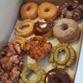 Kettle Glazed Doughnuts - Donuts Near Me - Hollywood, California