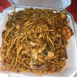 Dynasty Express At Fountain City - Combination Lo Mein (Large)