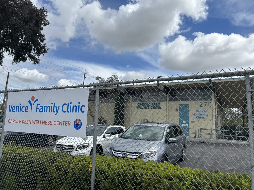 Venice Family Clinic Carson Carole Keen Wellness Center - child therapist in Carson, CA