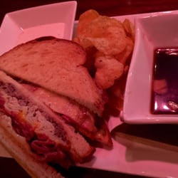The Golden Retriever Pub - & Eating a Bro Down Sandwich w Jalapeño Chips, Au Ju Sauce & Horseradish Sauce! Pretty damn tasty!!
