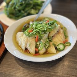 Sichuan Folk - Spicy chicken with chili sauce (椒麻鸡)