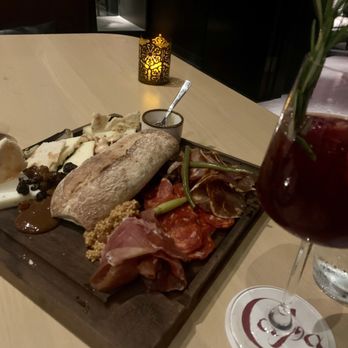 Capa - Meat & cheese board - Spanish Near Me - Lake Buena Vista, Florida Capa - Meat & cheese board - Spanish Near Me - Lake Buena Vista, Florida