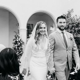 Custom veil using Mom's lace from 70s. Photo by Kami Olavarria Custom veil using Mom's lace from 70s. Photo by Kami Olavarria