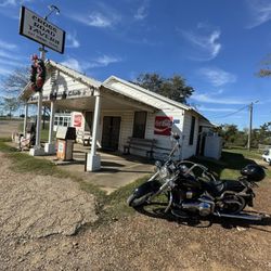 Cross Road Tavern