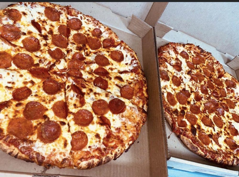 Peezer's Pizza Logo