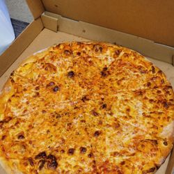 Amici Pizza - Cheese pizza.