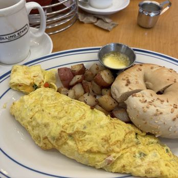 Rolling Stars - Jalapeño omelette - Bagels Near Me - Newtown Square, Pennsylvania Rolling Stars - Jalapeño omelette - Bagels Near Me - Newtown Square, Pennsylvania