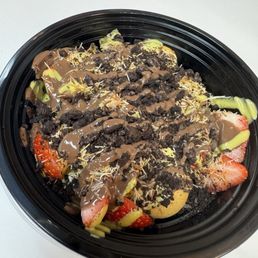 Custom - Pancakes, Kataifi, Strawberries, Oreo, Milk Chocolate drizzle, Pistachio drizzle Custom - Pancakes, Kataifi, Strawberries, Oreo, Milk Chocolate drizzle, Pistachio drizzle