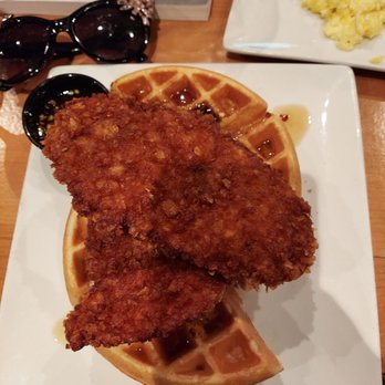 Pub 365 - Chicken and Waffle - Beer Bar Near Me - Las Vegas, Nevada