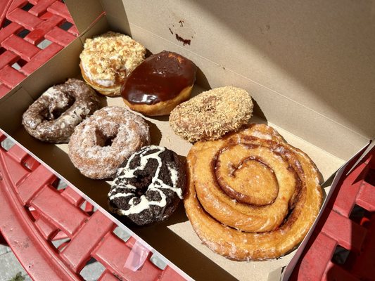 Dandee Donut Factory by null