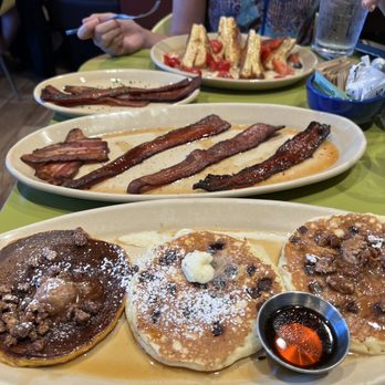 Snooze, an A.M. Eatery - Pancake and bacon flight - Breakfast & Brunch Near Me - Orange, California