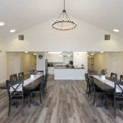 Maple Ridge Senior Living - Dining Area