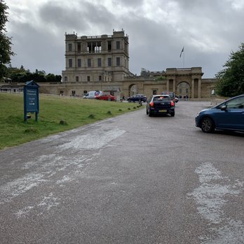 Chatsworth House - Landmarks & Historical Buildings Near Me