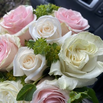Mid Valley Flowers - Florists Near Me - Reseda, California