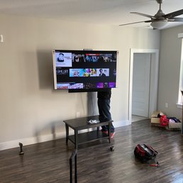 Juan hooking up my TV and Apple TV Juan hooking up my TV and Apple TV