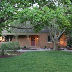 The Painted Turtle Inn - View from the curb of the Painted Turtle Inn