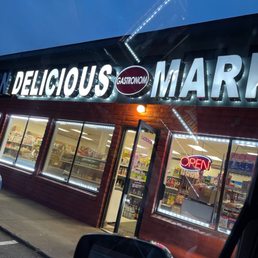 a delicious market at night