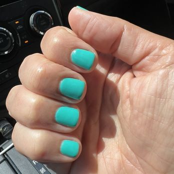 Honey Nails - Gel Mani in tropical green by Susan - Nail Salons Near Me - Los Angeles, California Honey Nails - Gel Mani in tropical green by Susan - Nail Salons Near Me - Los Angeles, California