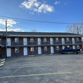 Regency Inn - Hotels Near Me - Booneville, Mississippi Regency Inn - Hotels Near Me - Booneville, Mississippi