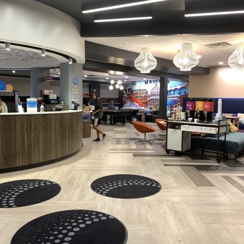 Tru by Hilton Madison West - The lobby - Hotels Near Me - Madison, Wisconsin
