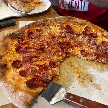 Pielands Sub & Slice - Pepperoni and ham classic round - Pizza Near Me - Atlanta, Georgia Pielands Sub & Slice - Pepperoni and ham classic round - Pizza Near Me - Atlanta, Georgia