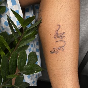 Skye Ink Tattoo Studio - Flash gator - Tattoo Near Me - Miami, Florida