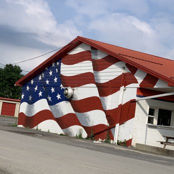 Mt Top Convenience - XXL U.S.A. FLAG MURAL - MT. TOP CONVENIENCE MART 2021 - Gas Stations Near Me - Thomas, West Virginia