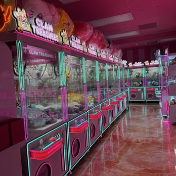 Claw Treasures - Arcades Near Me - Sugar Land, Texas