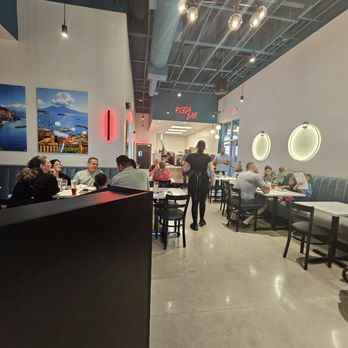 Botta Neapolitan - Pizza Near Me - Melbourne, Florida