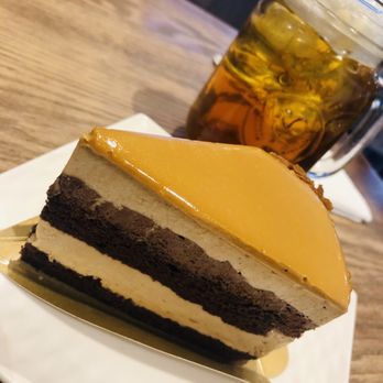 A La Mousse - Desserts Near Me - Philadelphia, Pennsylvania